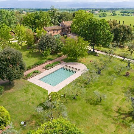 Equo Suites Petrignano Del Lago Exteriör bild