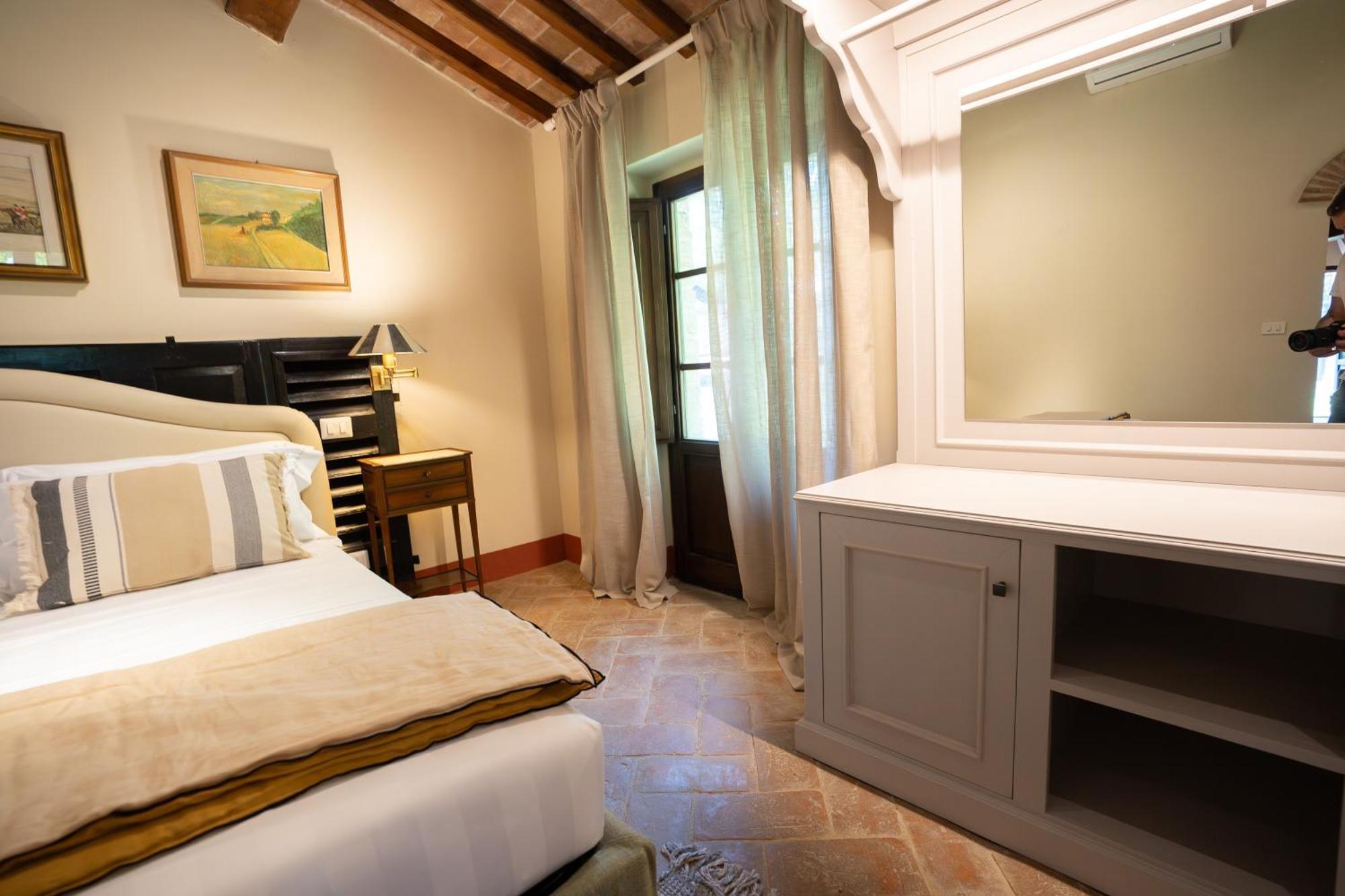 Equo Suites Petrignano Del Lago Exteriör bild
