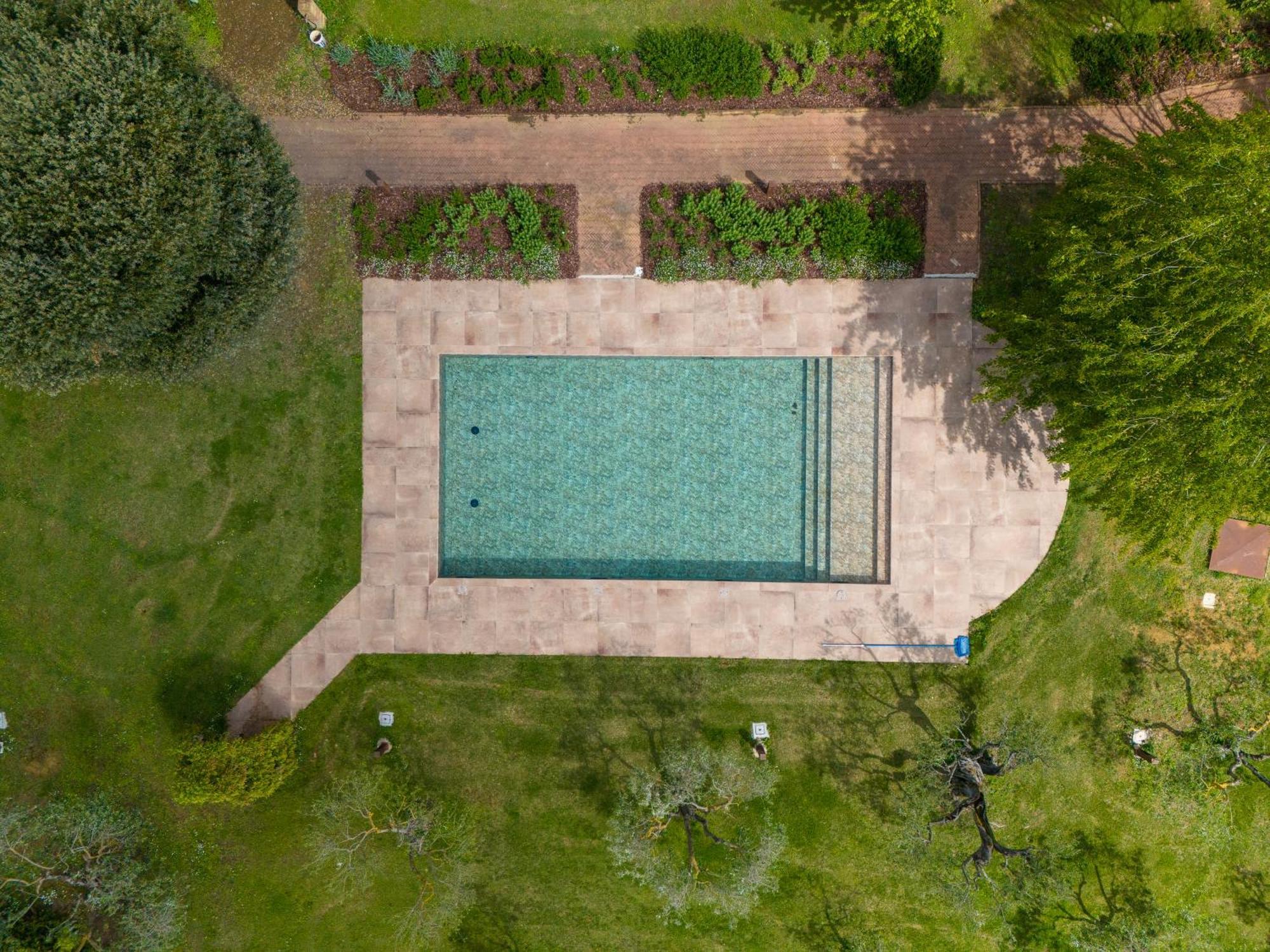 Equo Suites Petrignano Del Lago Exteriör bild