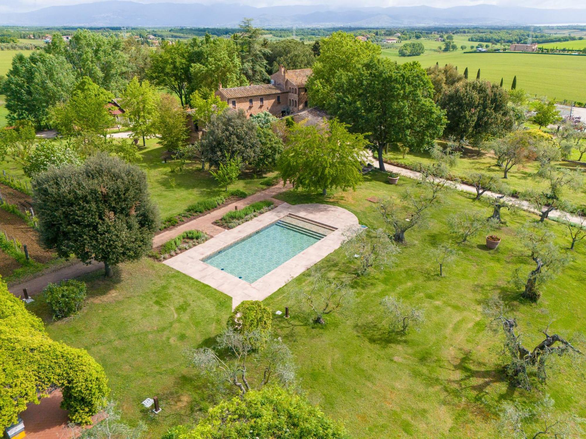 Equo Suites Petrignano Del Lago Exteriör bild
