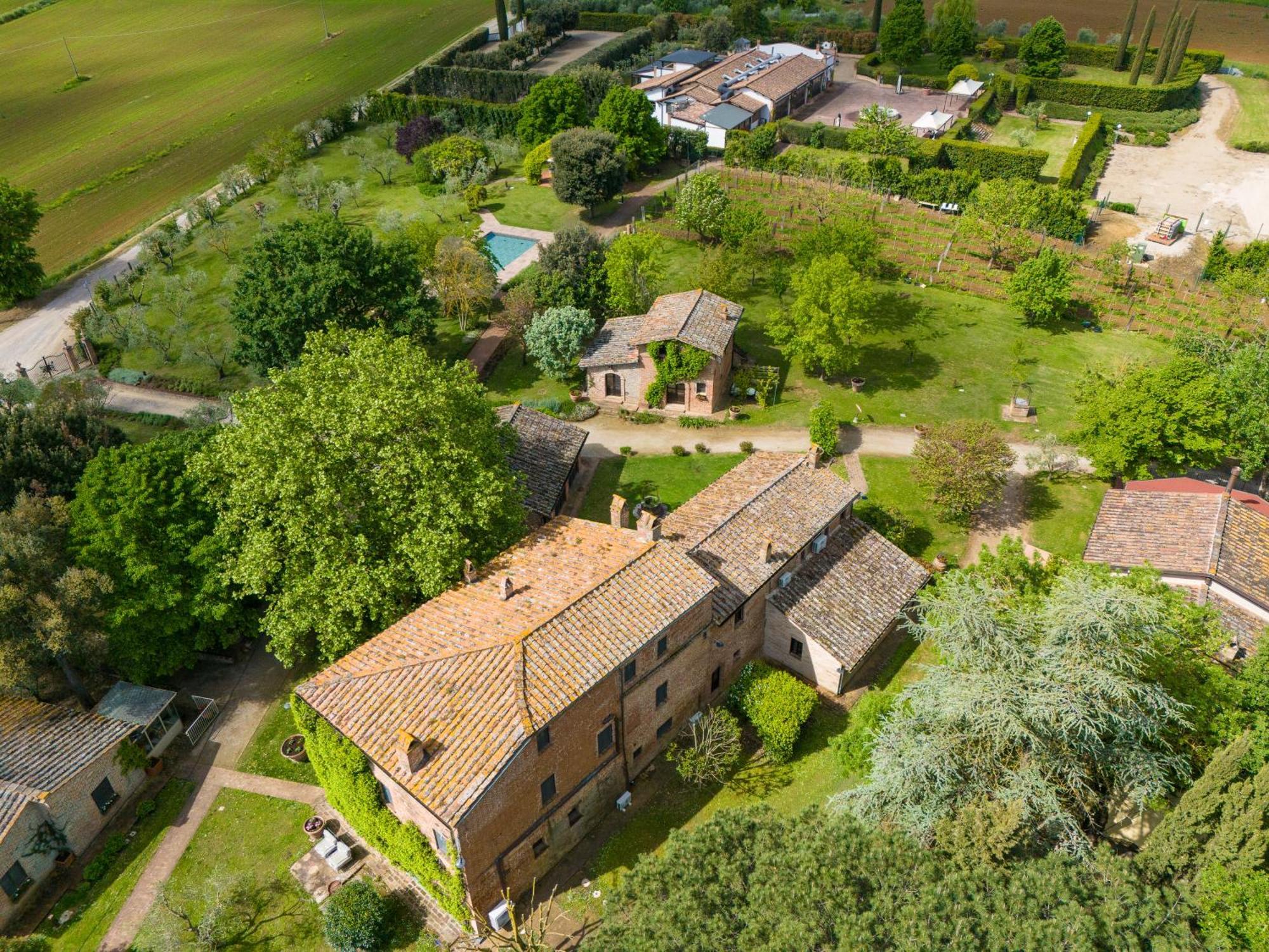 Equo Suites Petrignano Del Lago Exteriör bild